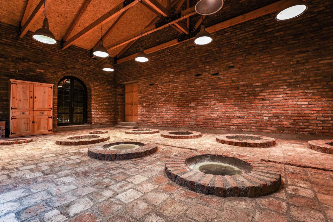 Chateau Artwine Art'ana Bagian luar foto